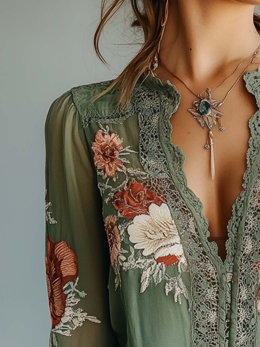 Sienna | Lace Trim Floral Blouse