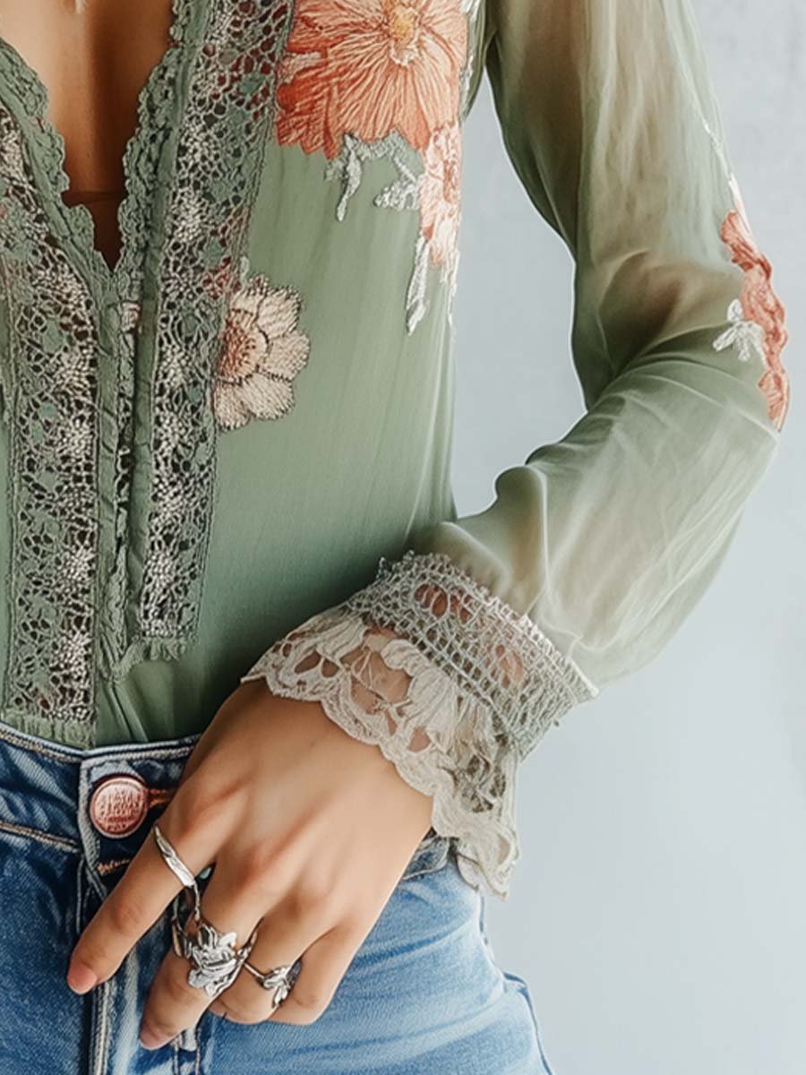 Sienna | Lace Trim Floral Blouse
